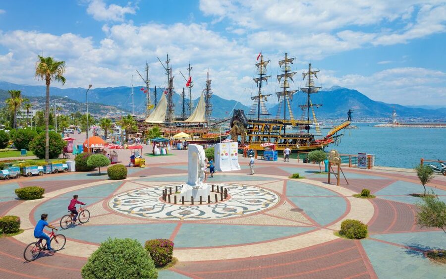 From Side: Alanya Tour with Lunch, Boat Trip, and Cable Car - Free time in central Alanya