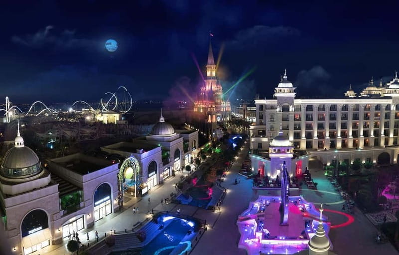 From Side: Land Of Legends Night Show With Transfer - What the Land of Legends evening is really like