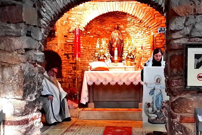 Full-Day Guided Ephesus Tour From Marmaris with Transfers and Lunch - Two guided hours among the ruins