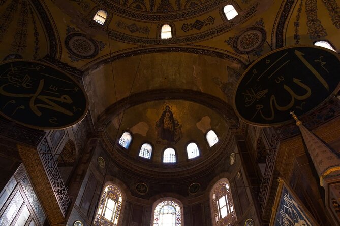 Full-Day Private Guided Cultural Tour of Istanbul - The Grand Bazaar is best with a guide and a plan