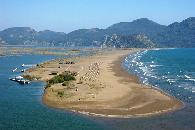 Full Day Turtle Beach Tour With Lake and Mud Baths From Marmaris - A simple lunch near the Dalyan canals