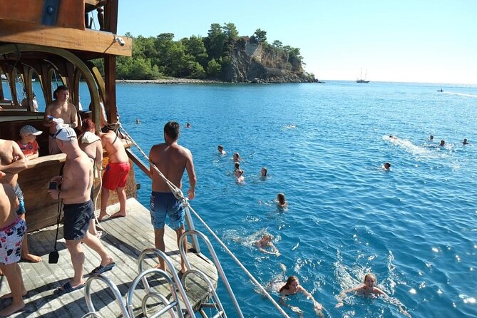 GONSTER : Luxury Pirate Boat Trip Lunch & Soft Drinks & Transfer - Who should book this pirate cruise?