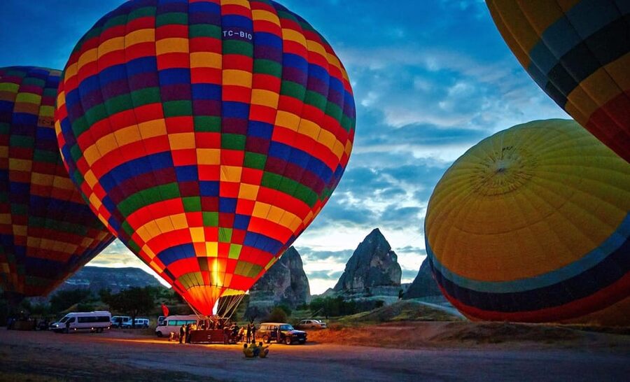 Göreme: Cappadocia Hot Air Balloon Ride - One Hour Above the Fairy Chimneys