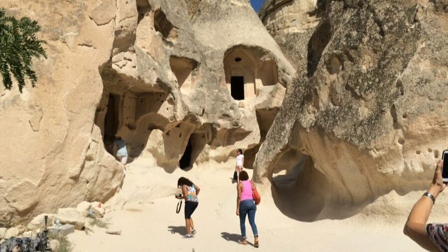 Göreme: Full-Day Customized Cappadocia Compact Itinerary - Uchisar Castle as the final viewpoint