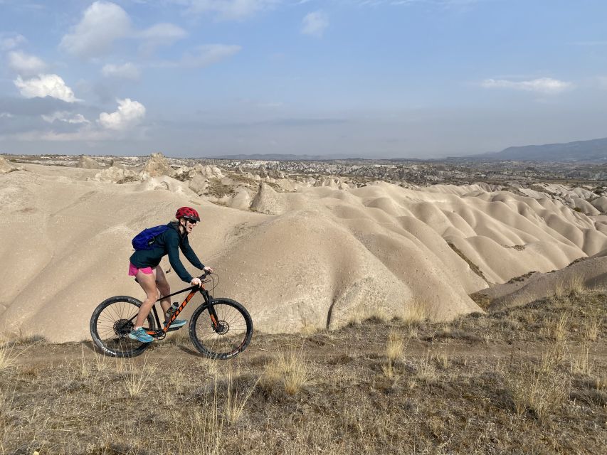 Göreme: Mountain Bike Day Rental in Cappadocia - Starting in Göreme with a hardtail mountain bike