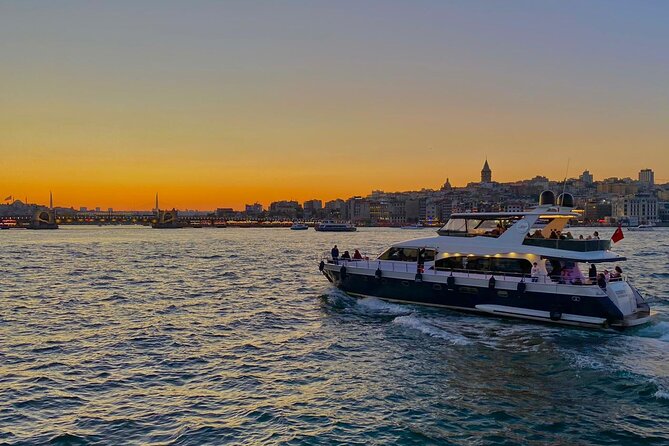 Guided Bosphorus Sunset Cruise on Luxurious Yacht - Small Group Cruise - Maiden’s Tower in the evening light