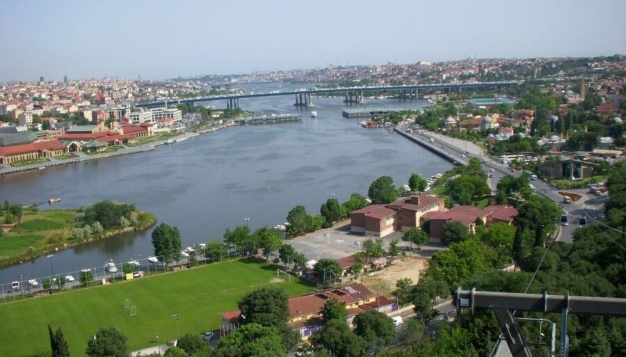 Hagia Sophia, Bosphorus cruise Blue Mosque, Small Group tour - The Bosphorus cruise between Europe and Asia
