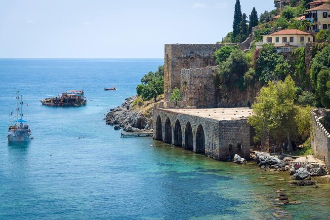 Halal Concept Short Pirate Boat Tour in Alanya - The unusual beach and the Red Tower