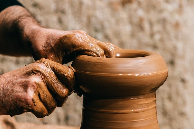 Historical Pottery Making in Cappadocia - What happens at the wheel