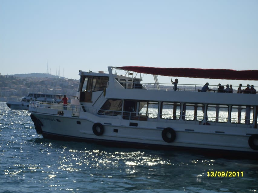 Istanbul: A short trip along the Bosphorus in the evening - Meeting in Sultanahmet