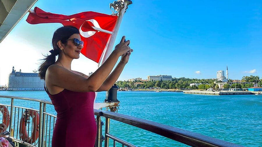 Istanbul: Asian Side Walking Tour with Ferry Ride - Arriving in Kadıköy on the Asian side