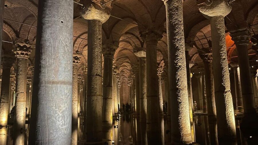 Istanbul: Basilica Cistern Fast-Track Entry and Audio Guide - Finding the Medusa heads