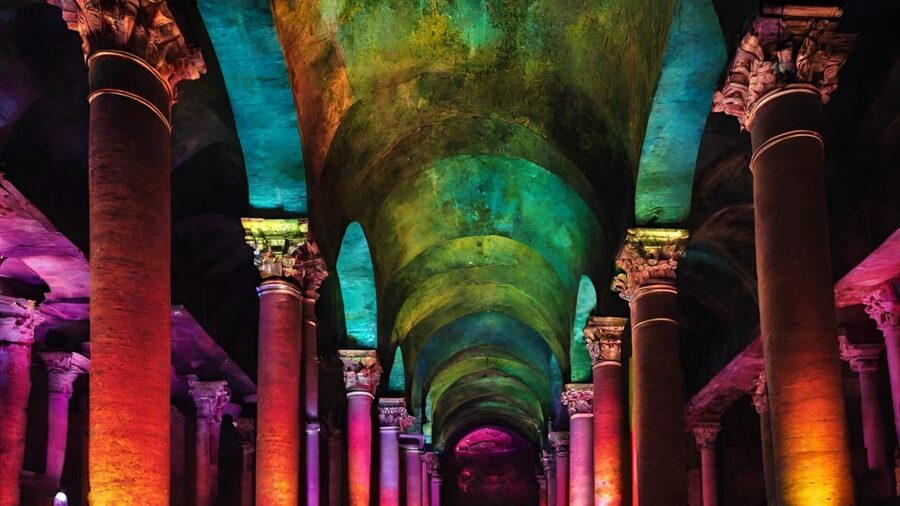 Istanbul: Basilica Cistern Tour, Discovering Medusa - Who gets the best value