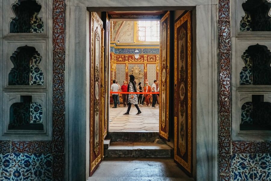 Istanbul: Best of the City 1, 2 or 3-Day Private Guided Tour - The guiding style you can expect