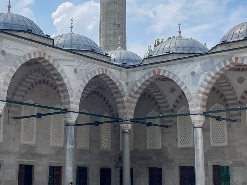 Istanbul: Blue Mosque Guided Tour - Inside details and time for your own photographs