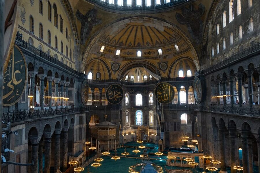 Istanbul: Blue Mosque & Hagia Sophia Guided Tour w/ Tickets - Entering Hagia Sophia with reserved admission