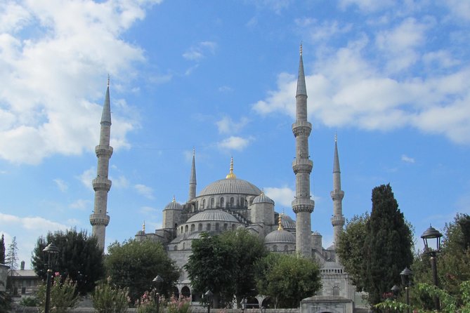Istanbul: Blue Mosque & Hagia Sophia Small-Group Tour with ticket - The Hippodrome and the space between the monuments
