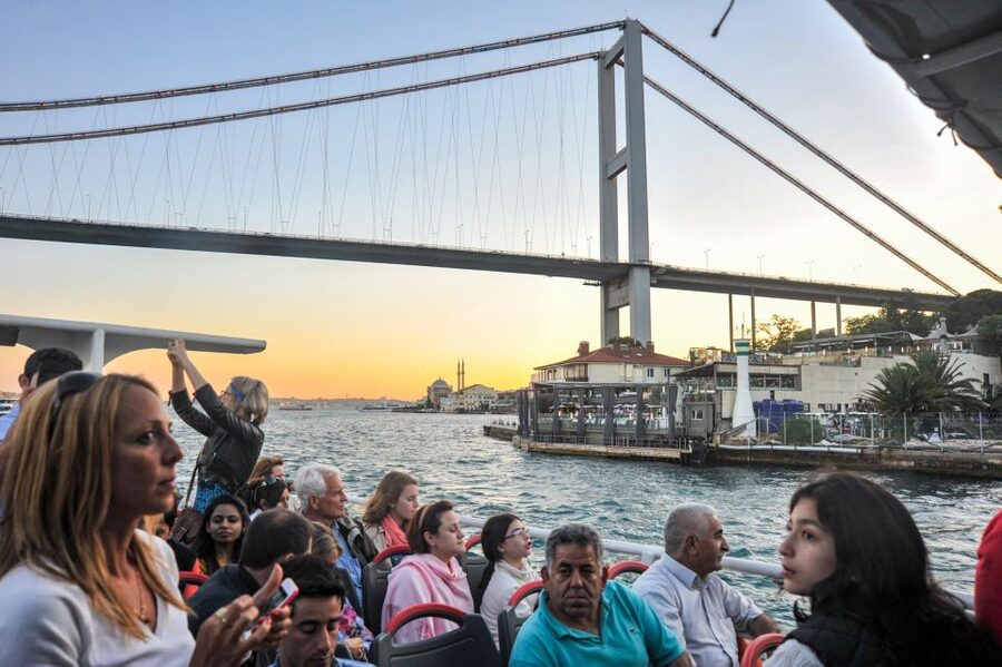 Istanbul: Bosphorus Cruise w/Audio Guide and Sunset Option - Beylerbeyi Palace and the Asian side