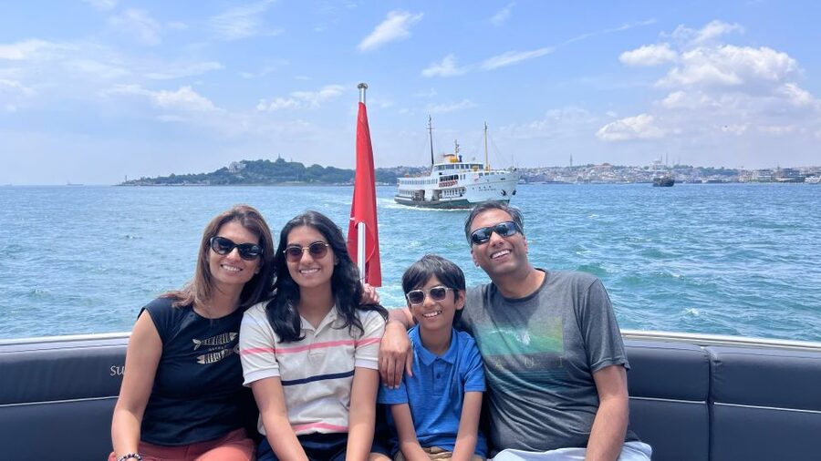 Istanbul: Bosphorus Cruise with Stopover on the Asian Side - Uskudar and Maiden’s Tower