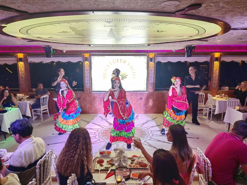 Istanbul: Bosphorus Dinner Cruise & Show with Private Table - The stage show and table atmosphere
