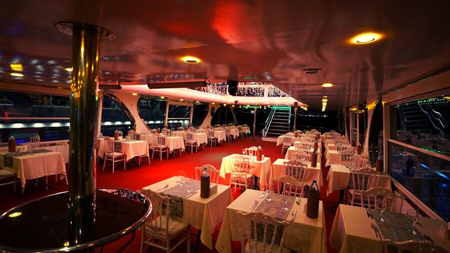 Istanbul: Bosphorus Dinner Cruise with Drinks & Turkish Show - Food, drinks, and the real value of $45