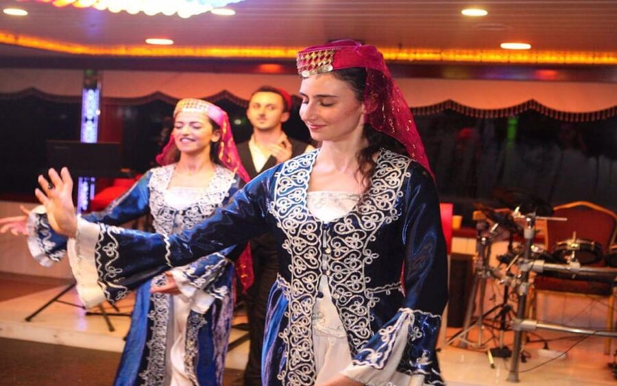 Istanbul: Bosphorus Dinner Cruise with Entertainment - What this Bosphorus night is really about