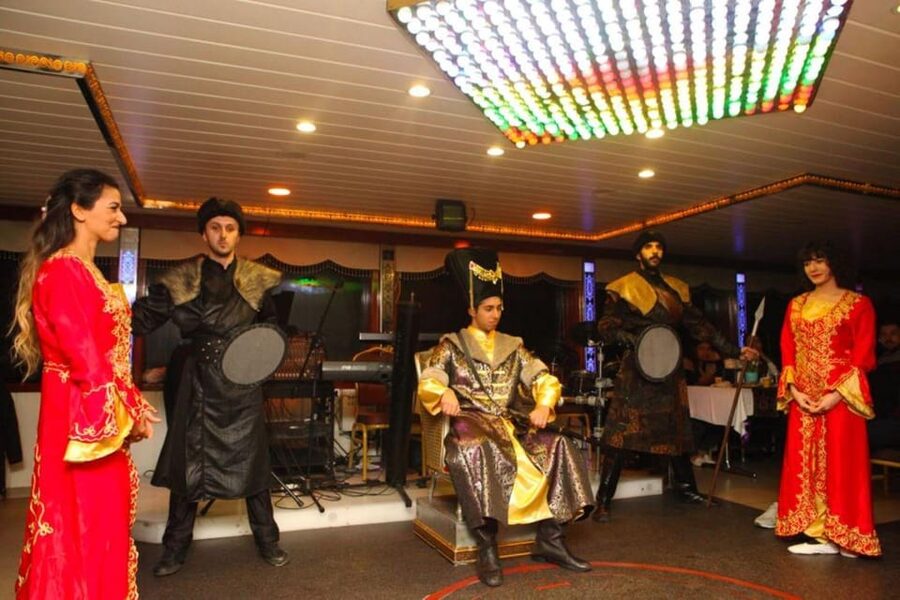 Istanbul: Bosphorus Dinner Cruise with Entertainment - Dolmabahce Palace after dark