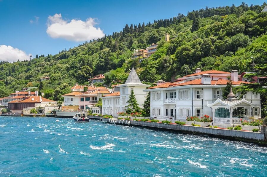 Istanbul: Bosphorus Dinner Cruise with Private Table & Show - Is $47 a fair price?