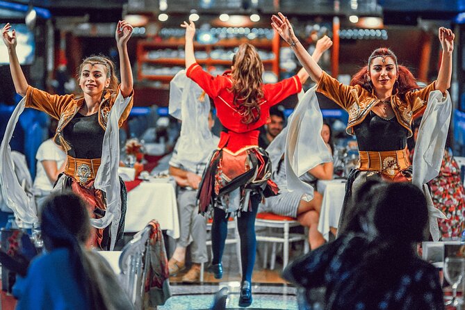 Istanbul: Bosphorus Dinner Cruise with Turkish Night Show - The Turkish Night show and the mood onboard