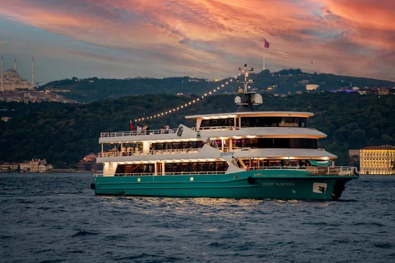 Istanbul: Bosphorus Dinner Cruise with Turkish Night Show - Small details that can improve your night