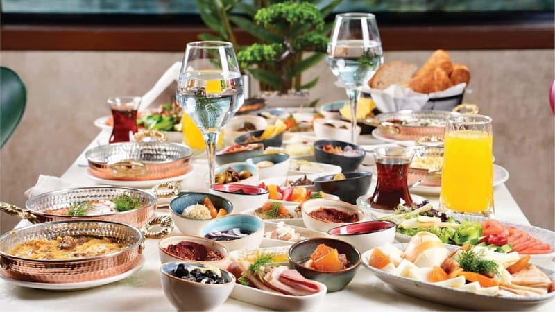 Istanbul: Bosphorus Morning Cruise with Breakfast - Seeing Istanbul from between two continents