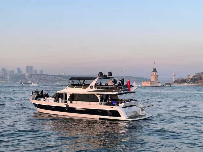 Istanbul: Bosphorus Private Guided Yacht Cruise with Snacks - Why the Bosphorus is Istanbul’s best sightseeing route