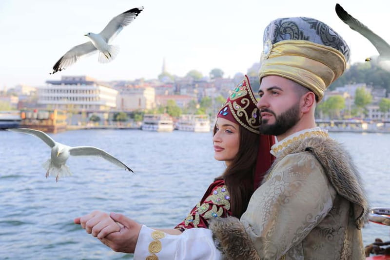 Istanbul: Bosphorus Sightseeing Cruise Tour with Audio Guide - Choosing between morning and sunset