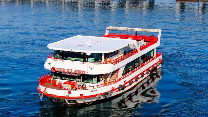 Istanbul: Bosphorus Sightseeing Cruise Tour with Audio Guide - What the two-hour route actually covers