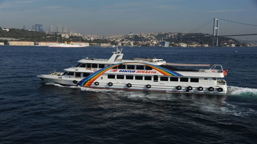 Istanbul: Bosphorus Sightseeing Cruise with Sunset Option - Booking, timing, and cancellation details