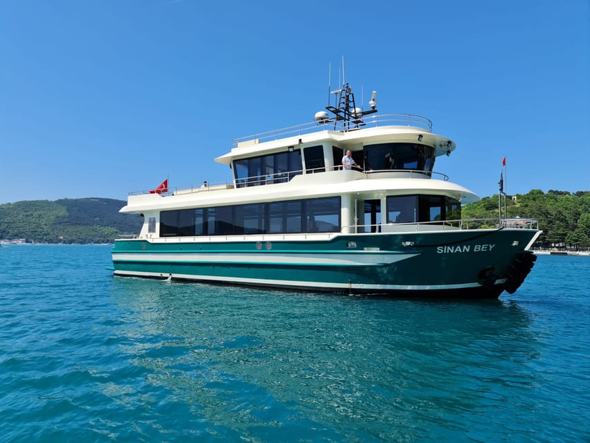 Istanbul: Bosphorus Strait and Black Sea Lunch Cruise - The return route on the Asian shore