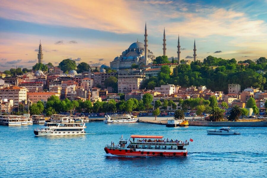 Istanbul: Bosphorus Strait Sightseeing Cruise & Audio Guide - Key points to know before boarding
