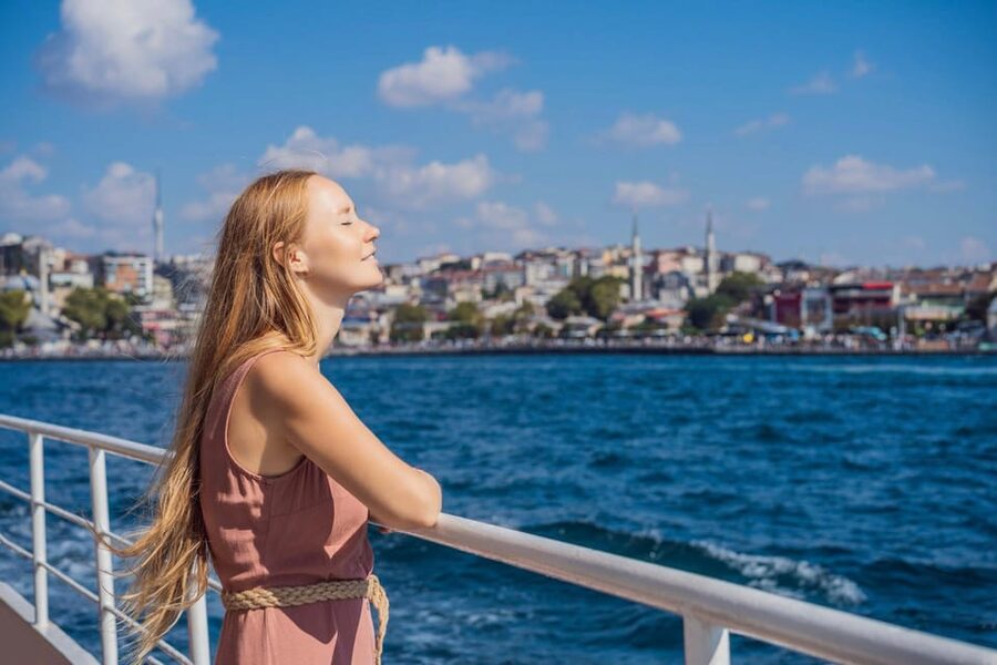 Istanbul: Bosphorus Strait Sightseeing Cruise & Audio Guide - Leaving Kabataş beside Dolmabahçe Palace
