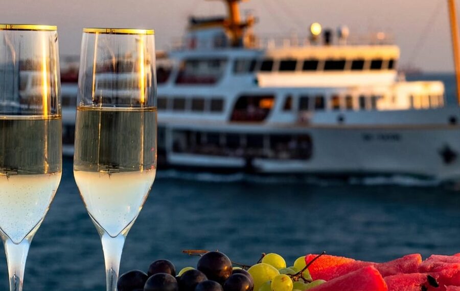 Istanbul: Bosphorus Sunset Cruise with Drinks & Snack - A calm way to see Istanbul from the water