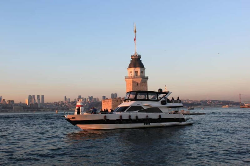 Istanbul: Bosphorus Sunset or Night Yacht Cruise & Transfers - Key points to know before boarding