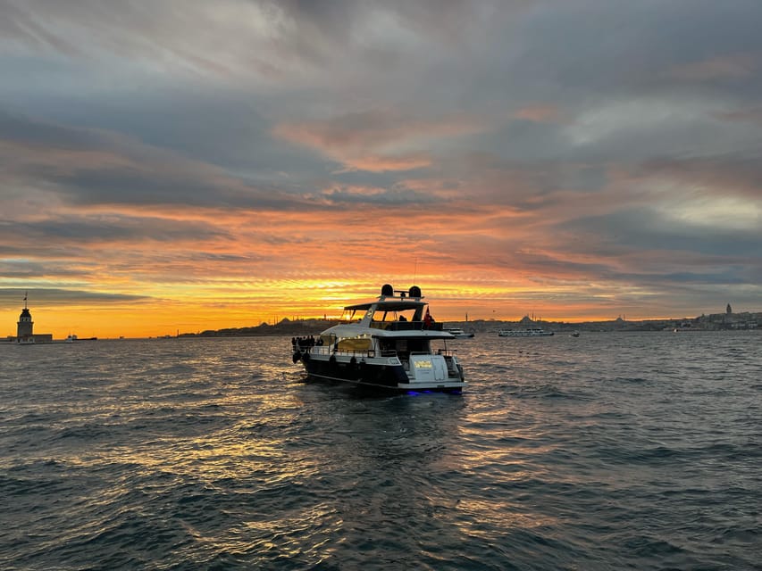 Istanbul: Bosphorus Sunset Yacht Cruise with Live Guide - Maiden’s Tower and the Return Toward the Golden Horn