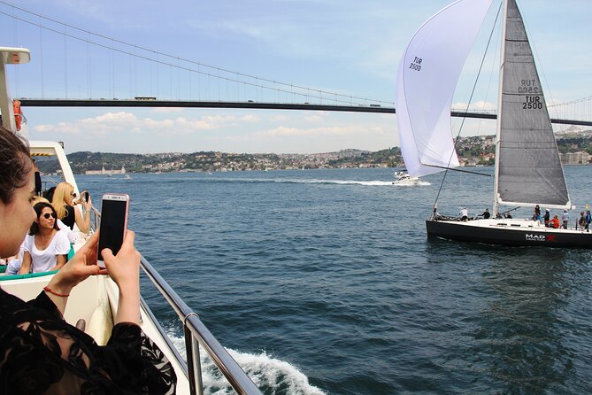 Istanbul Bosphorus Yacht Experience – Asian Side Visit in Kanlica - Maiden’s Tower, the Golden Horn, and old Istanbul