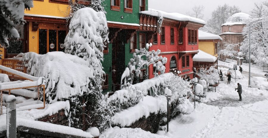 Istanbul: Bursa & Uludag Tour with Lunch & Cable Car Option - Taking the optional cable car