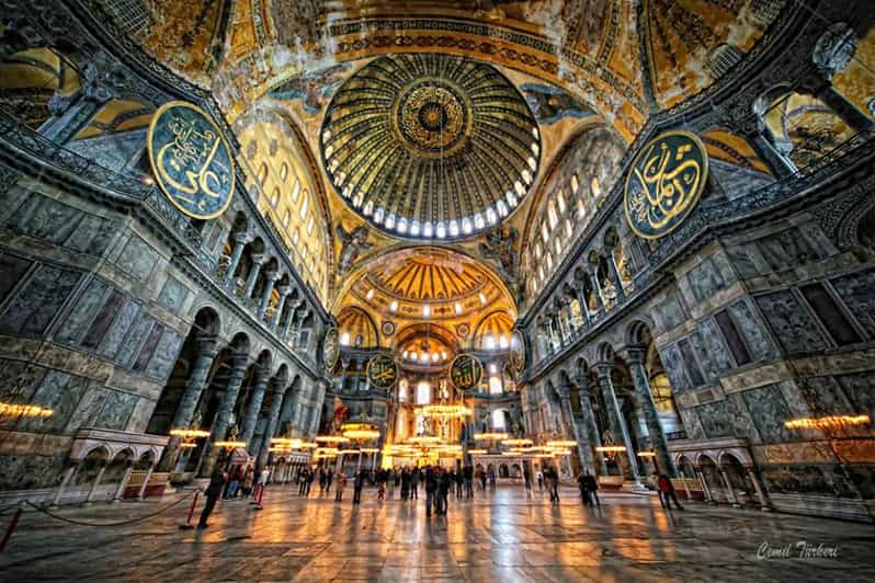 Istanbul City Sightseeing Tour & Turkish Dinner & Show - Topkapi Palace and the sultans’ court