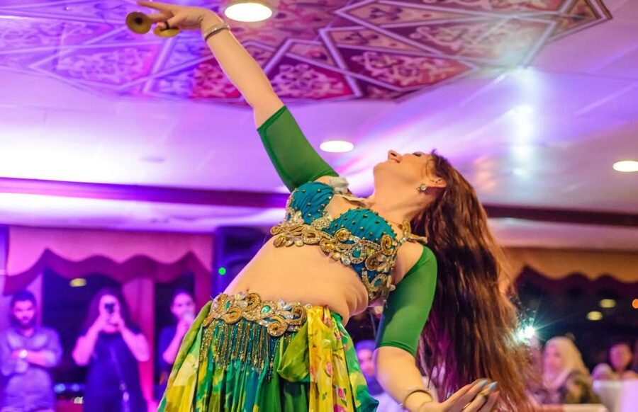 Istanbul: Dinner Cruise on the Bosphorus - Music, dancing, and the henna ceremony