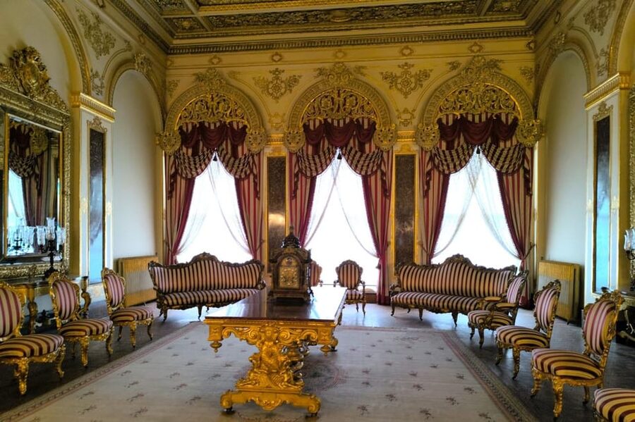 Istanbul: Dolmabahce Palace and Harem Skip-the-Line Ticket - Using the audio guide without a human guide