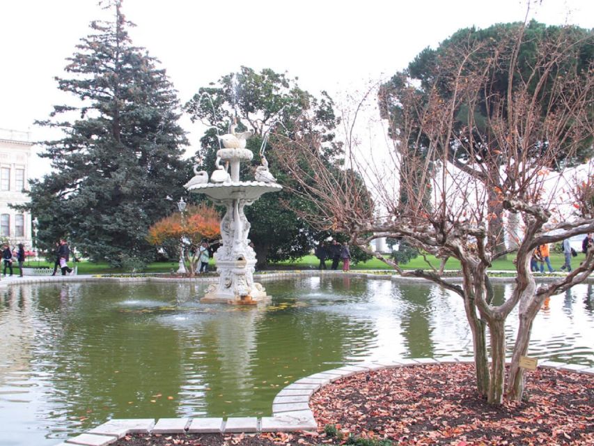 Istanbul: Dolmabahçe Palace and Uskudar Guided Tour - Key points at a glance