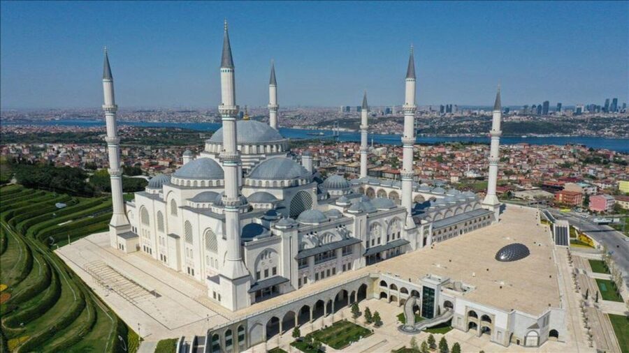Istanbul: Europe and Asia Tour By Bus And Bosphorus Cruise - Crossing the Bosphorus from Europe to Asia