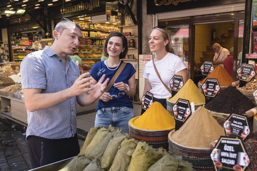 Istanbul: European and Asian Side Guided Foodie Walking Tour - Tasting through Turkish staples before the ferry