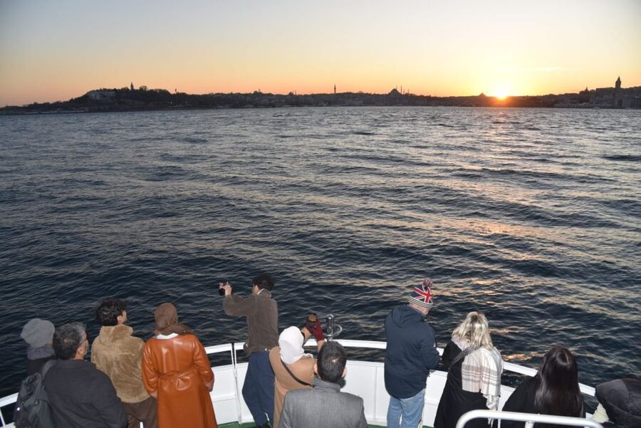 Istanbul: Explore Bosphorous on a Sunset Boat Cruise - What the boat experience is really like